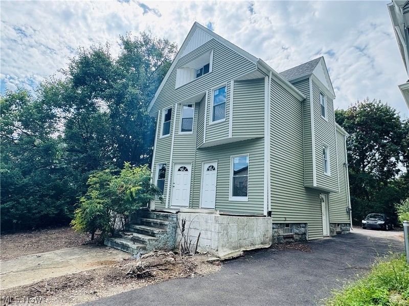 2326 E 95th Street, Cleveland, OH 44106 Photo 12