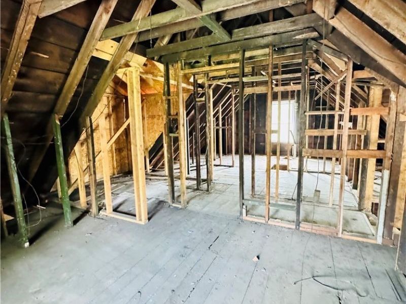 2326 E 95th Street, Cleveland, OH 44106 Photo 8