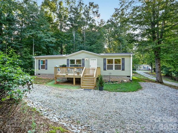 117 Eade Road, Hendersonville, NC 28792