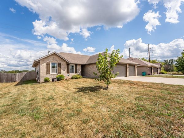 612 N Lincoln Avenue, Republic, MO 65738