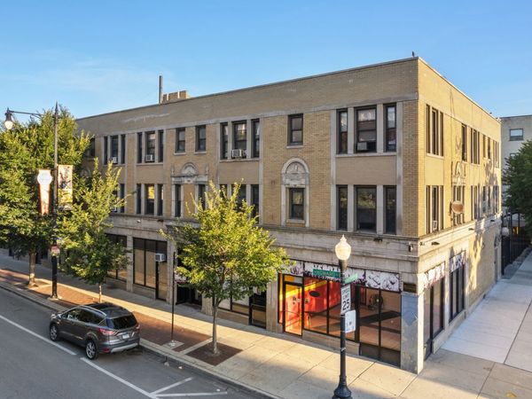 1634 W HOWARD Street , Unit 206, Chicago, IL 60626