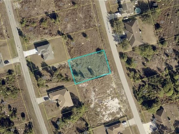 966 Graystone AVE , LEHIGH ACRES, FL 33974