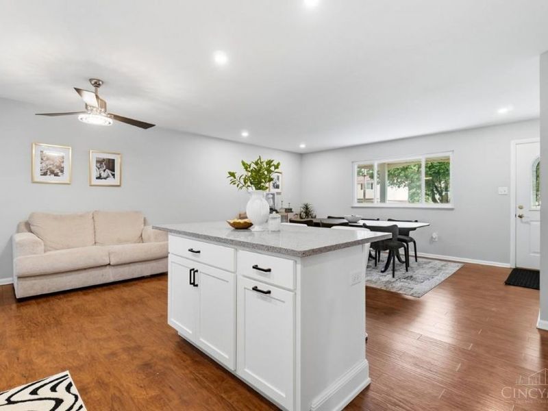 10959 Thornview Drive, Sharonville, OH 45241 Photo 14