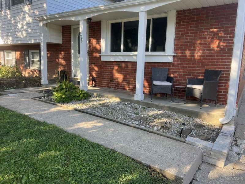 10959 Thornview Drive, Sharonville, OH 45241 Photo 3