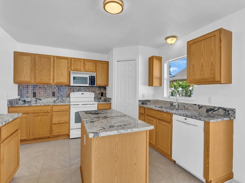 5985 Ridge Lake Circle , Vero Beach, FL 32967 Photo