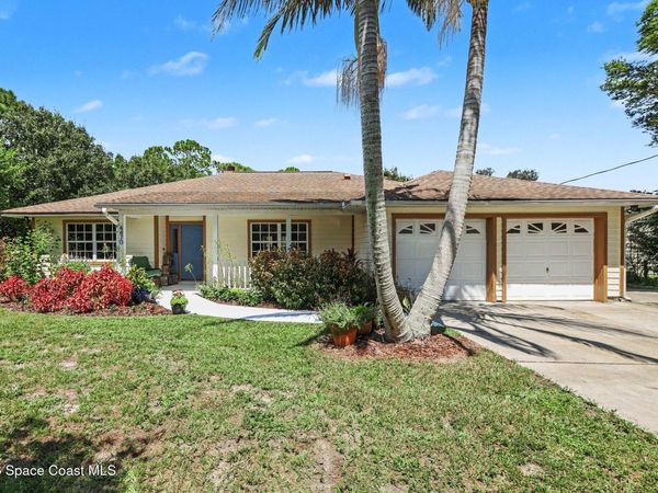 4470 Mooney Lane , Grant-Valkaria, FL 32949