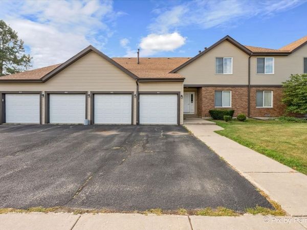 1511 Longwood Drive , Unit 1511, Sycamore, IL 60178