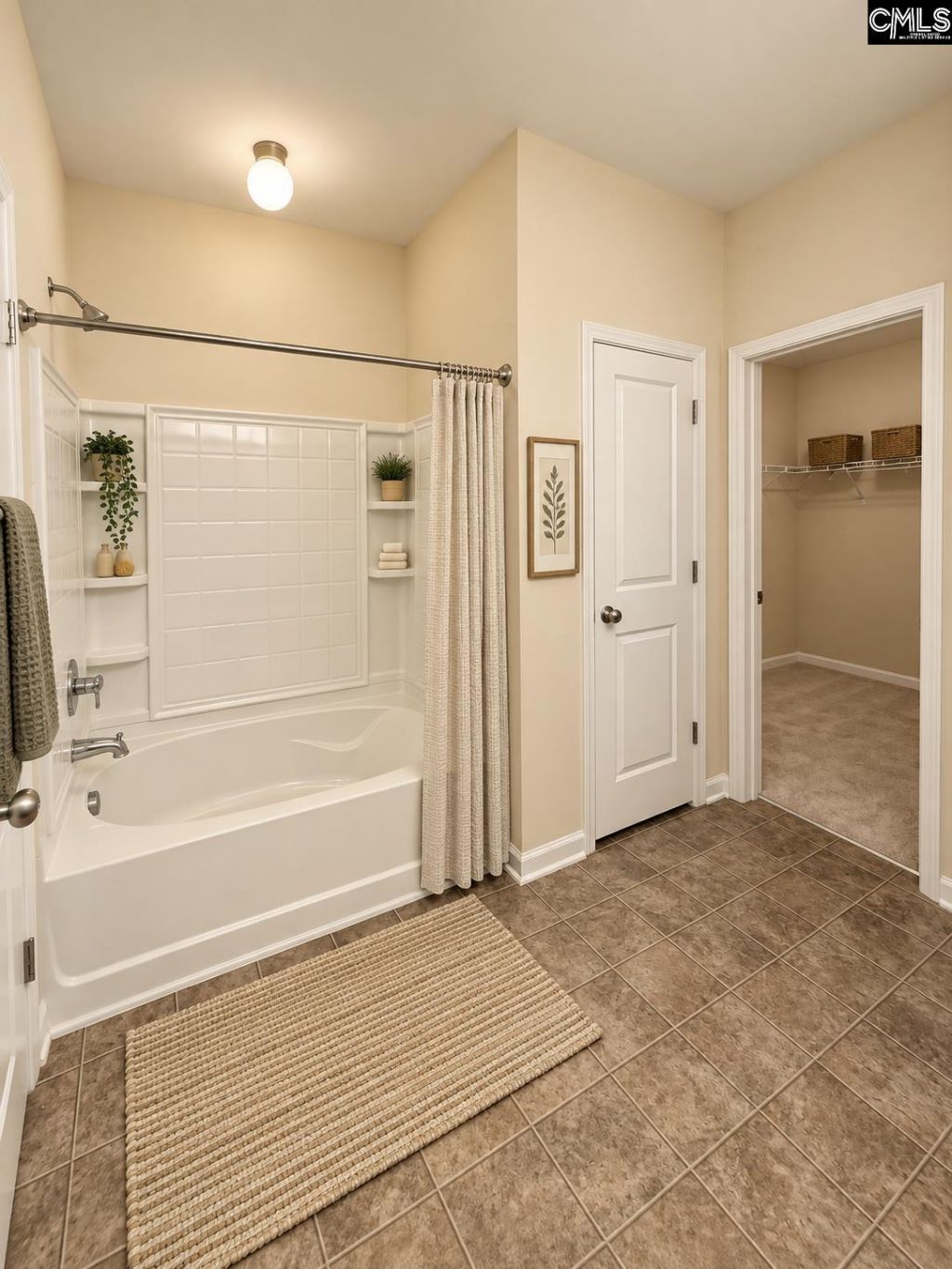 116 Mews Court Photo 8