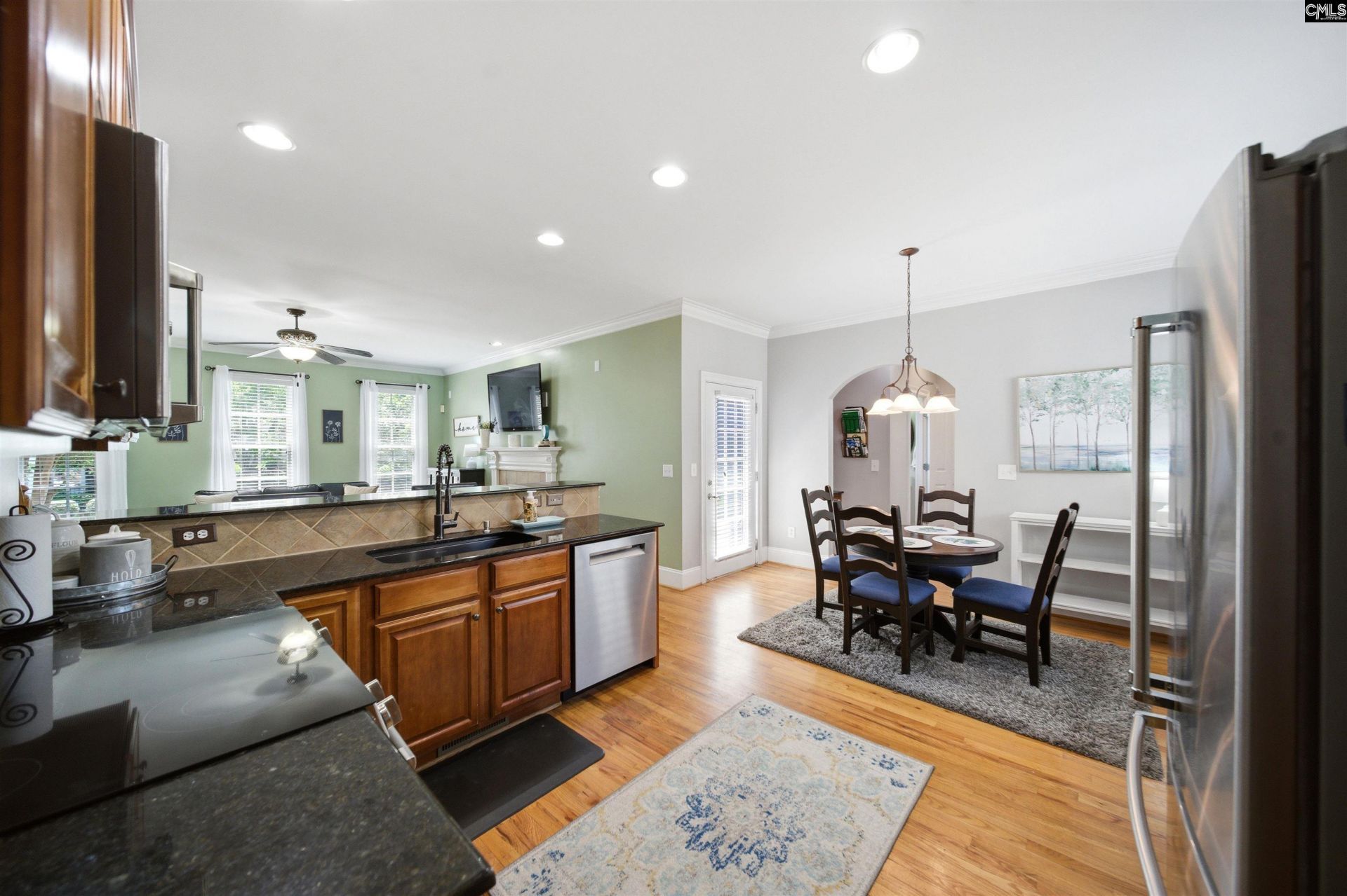 133 Van Der Horst Drive  Photo 6