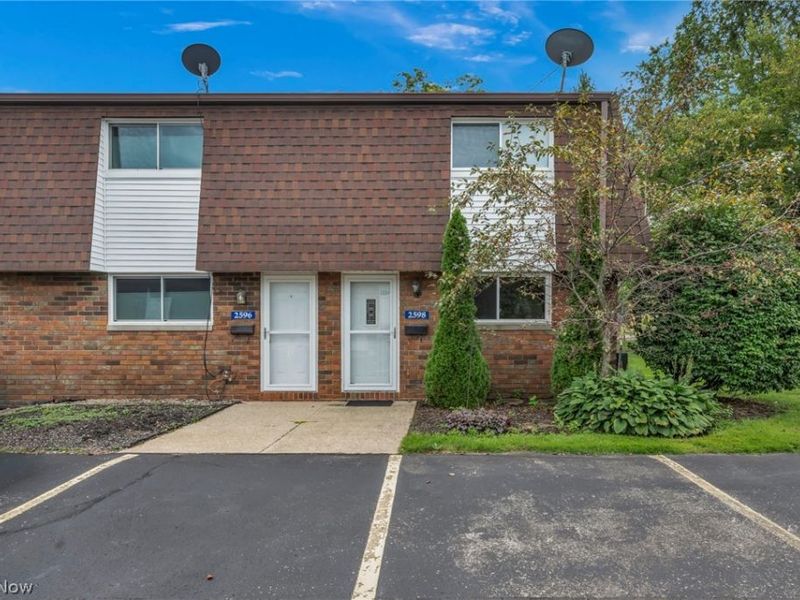 2598 Shakespeare Lane , Avon, OH 44011 Photo 1