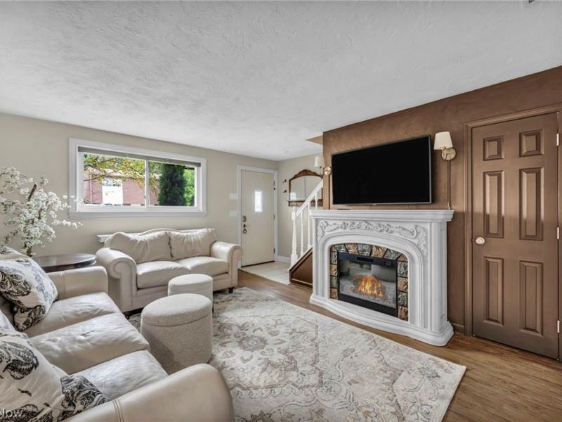 2598 Shakespeare Lane , Avon, OH 44011 Photo 3