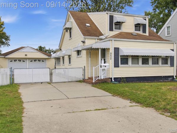 8425 Fenton Street, Dearborn Heights, Mi 48127