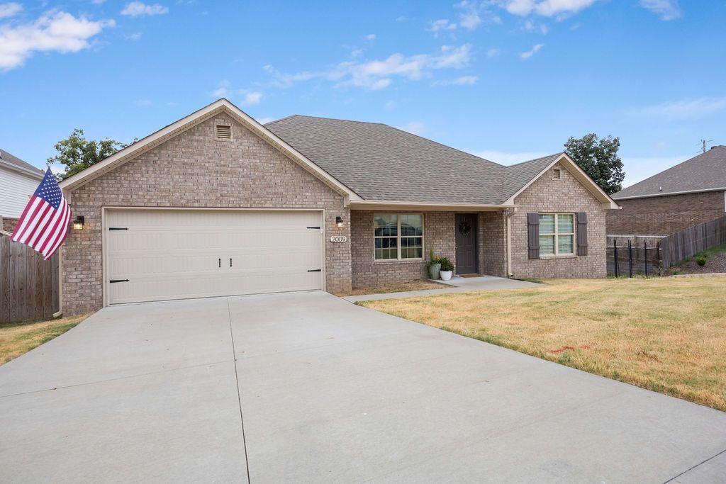 2009 Misti Woods Street, Gentry, AR 72734 Main Photo