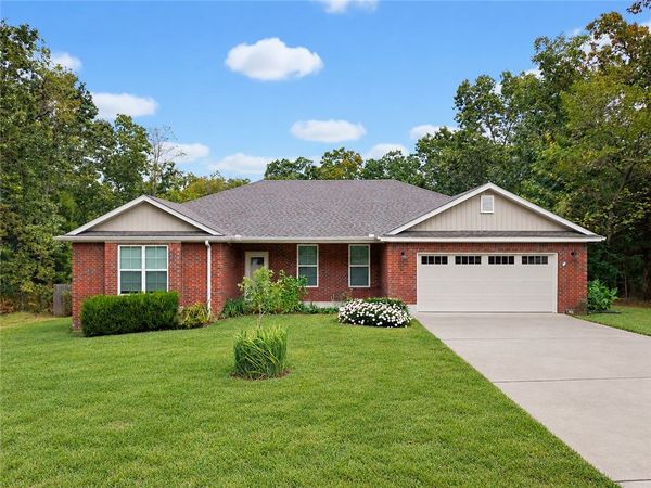 10 Stonehaven Lane, Bella Vista, AR 72715