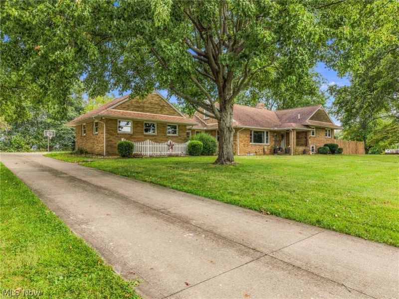 3158 SW Rusty Avenue SW, Canton, OH 44706 Photo 2