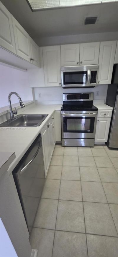 2802 Sarento, Unit 301, Palm Beach Gardens, FL 33410 Photo