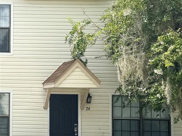 2302 MAKI ROAD , Unit 24, PLANT CITY, FL 33563