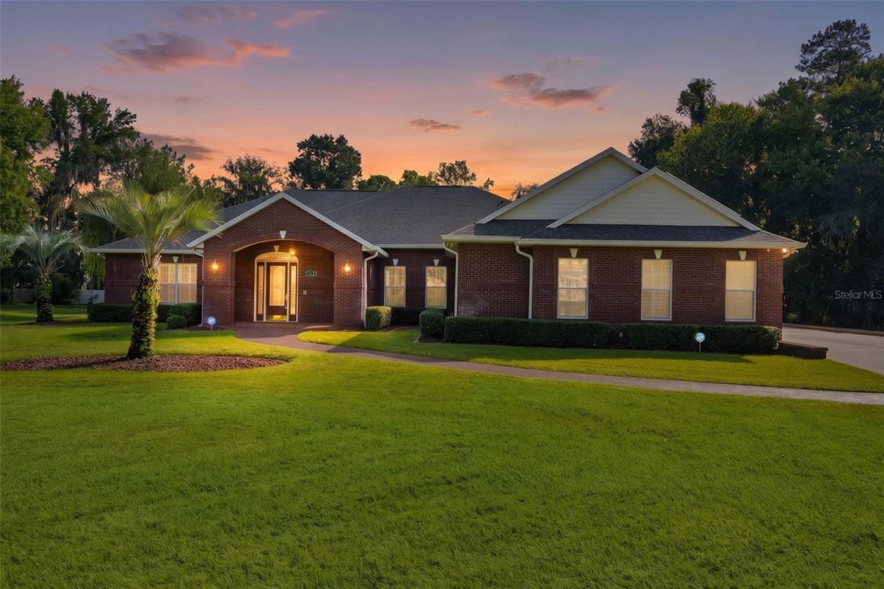 812 SE 36th Lane, Ocala, FL 34471 Main Photo
