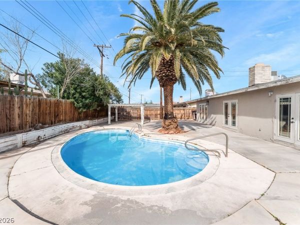 2129 N Michael Way , Las Vegas, NV 89108