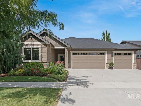 3688 W Star Hollow Dr, Meridian, ID 83646