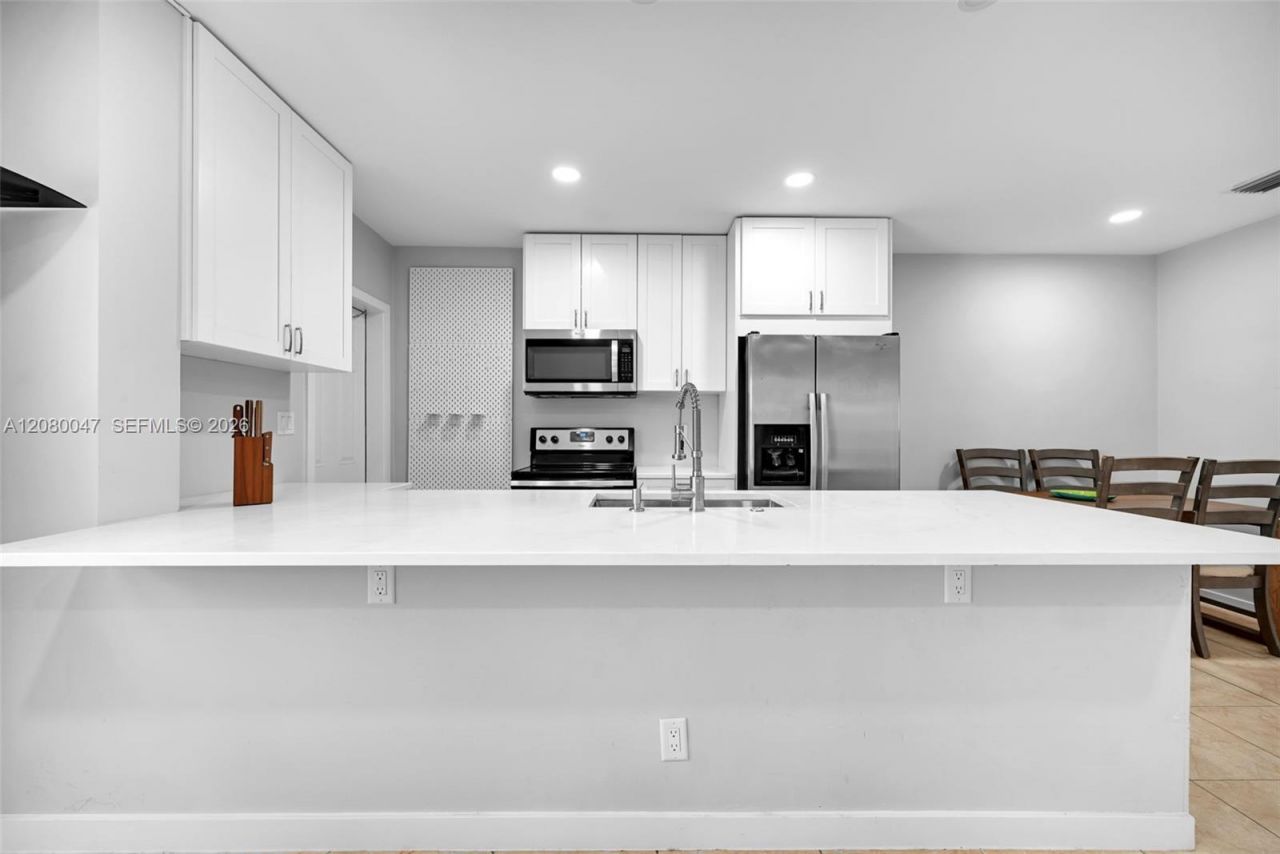 2600 S Ocean Dr, Unit S311, Hollywood, FL 33019 Photo