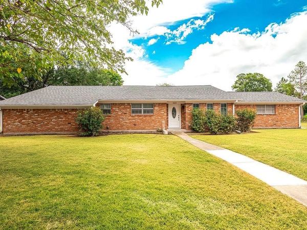 3005 Choctaw Road , Commerce, TX 75428