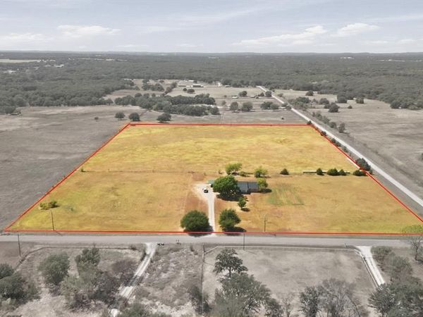 6411 W Line Road, Collinsville, TX 76240