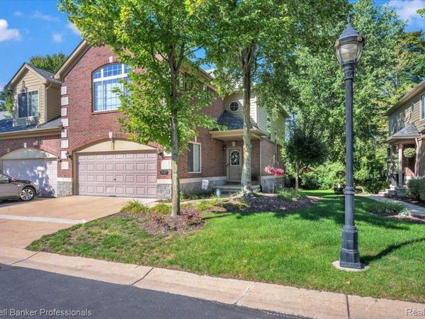53167 Celtic Drive, Unit 8, Shelby Township, Mi 48315