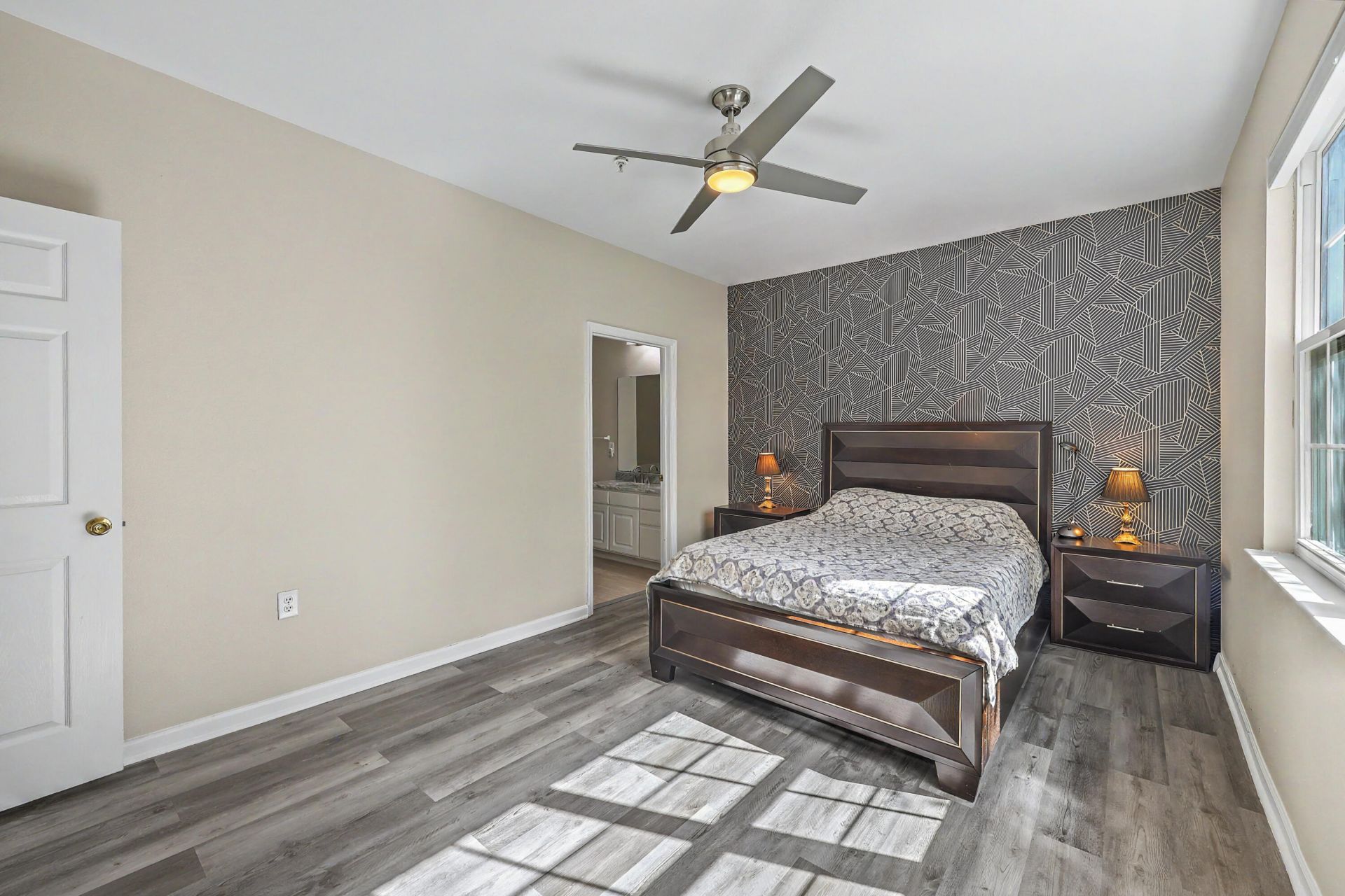 1483 Cambridge Lakes Drive Photo 16