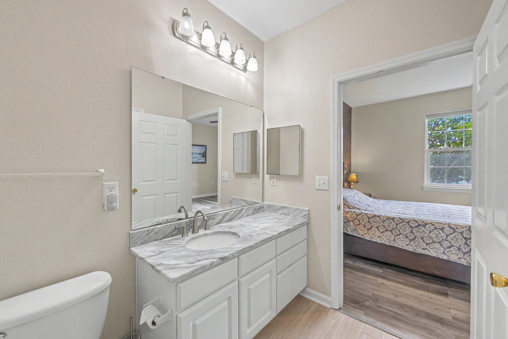 1483 Cambridge Lakes Drive Photo 18