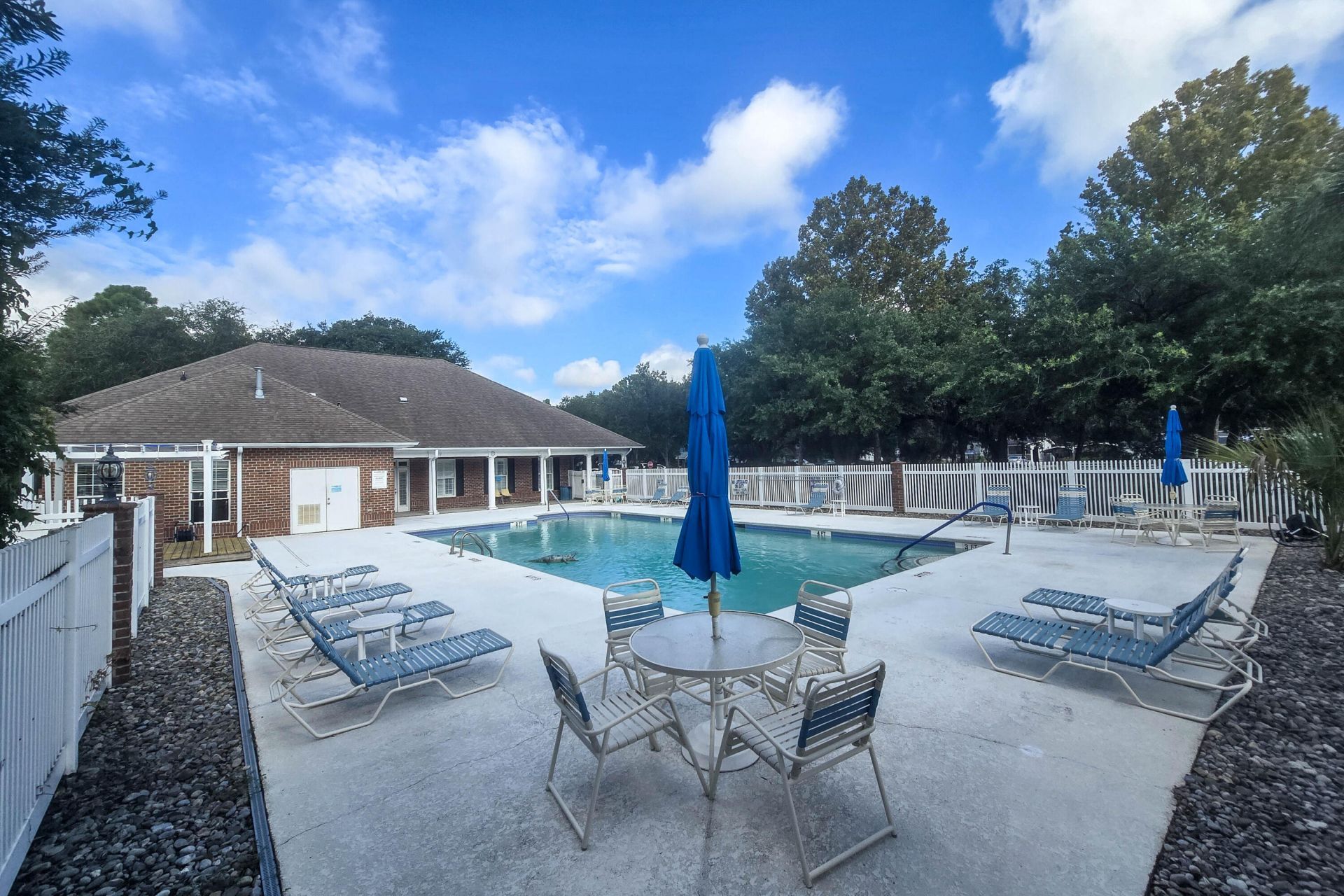 1483 Cambridge Lakes Drive Photo 30