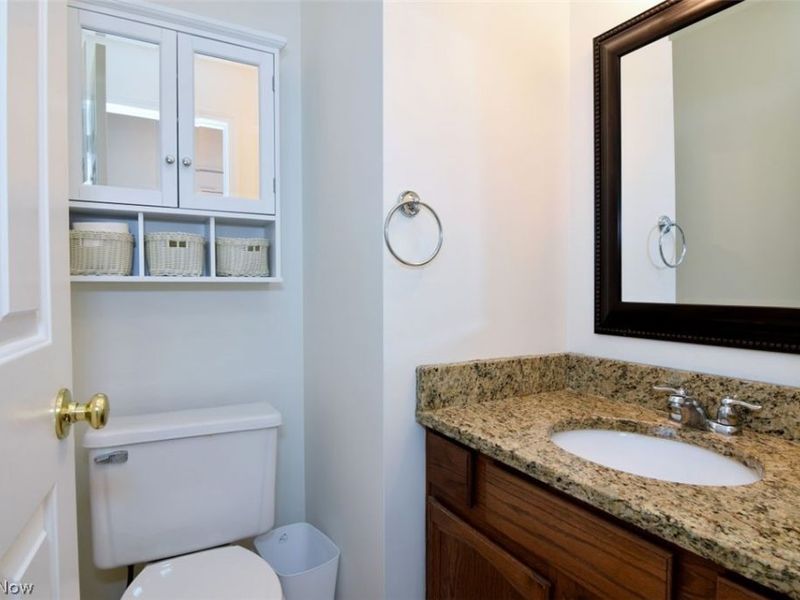 5925 Halle Farm Drive, Willoughby, OH 44094 Photo 7