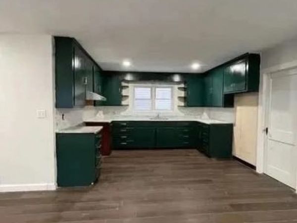 904 Main St, Woburn, MA 01801