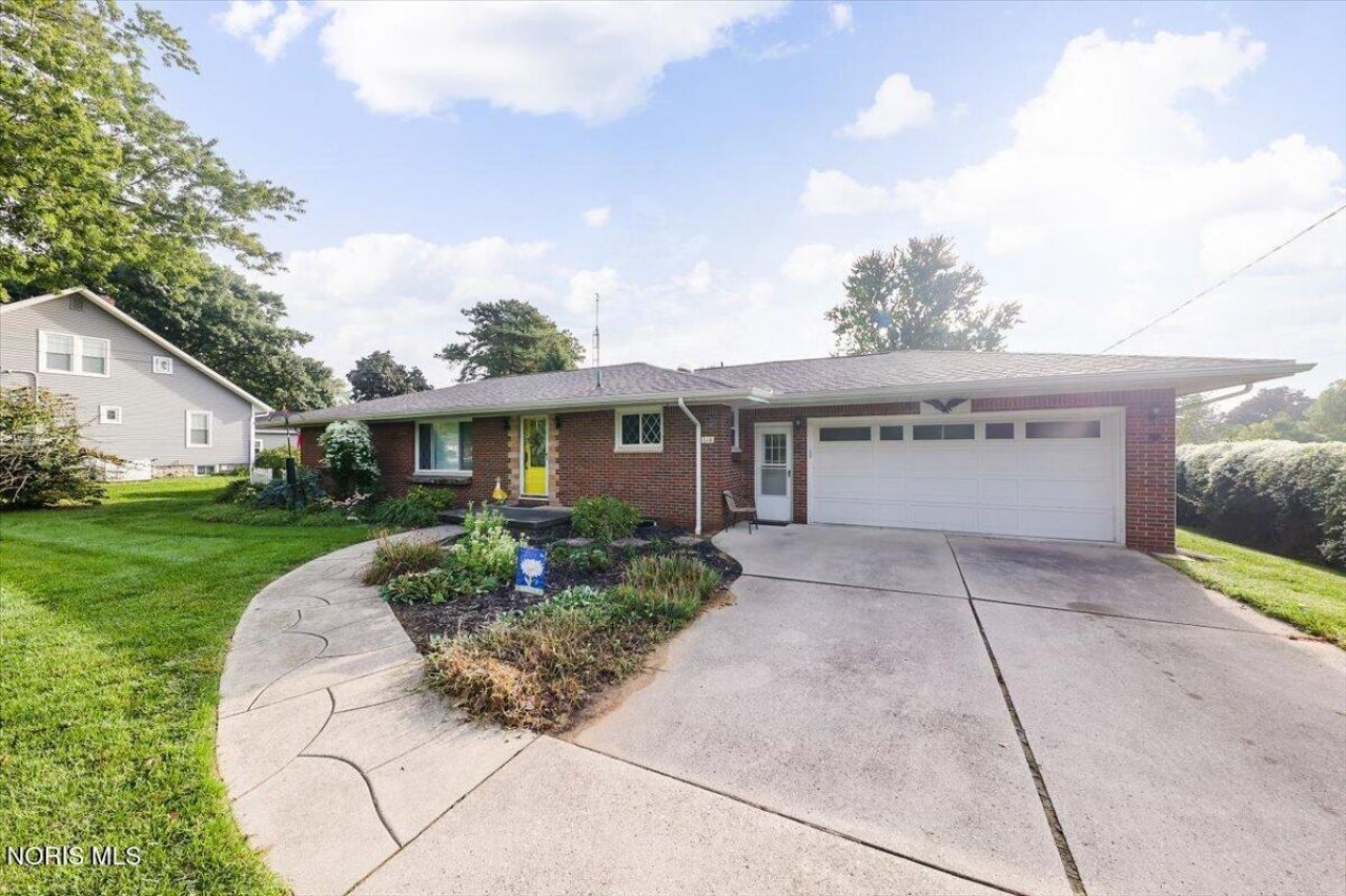 618 Wood Street, Delta, OH 43515 Main Photo