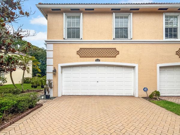 4528 Thornwood Circle, West Palm Beach, FL 33418