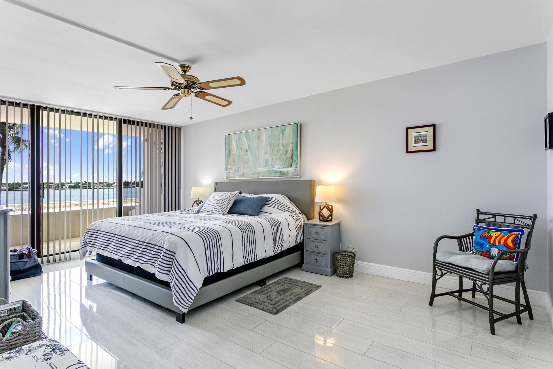 132 Lakeshore Drive, Unit 220, North Palm Beach, FL 33408 Photo
