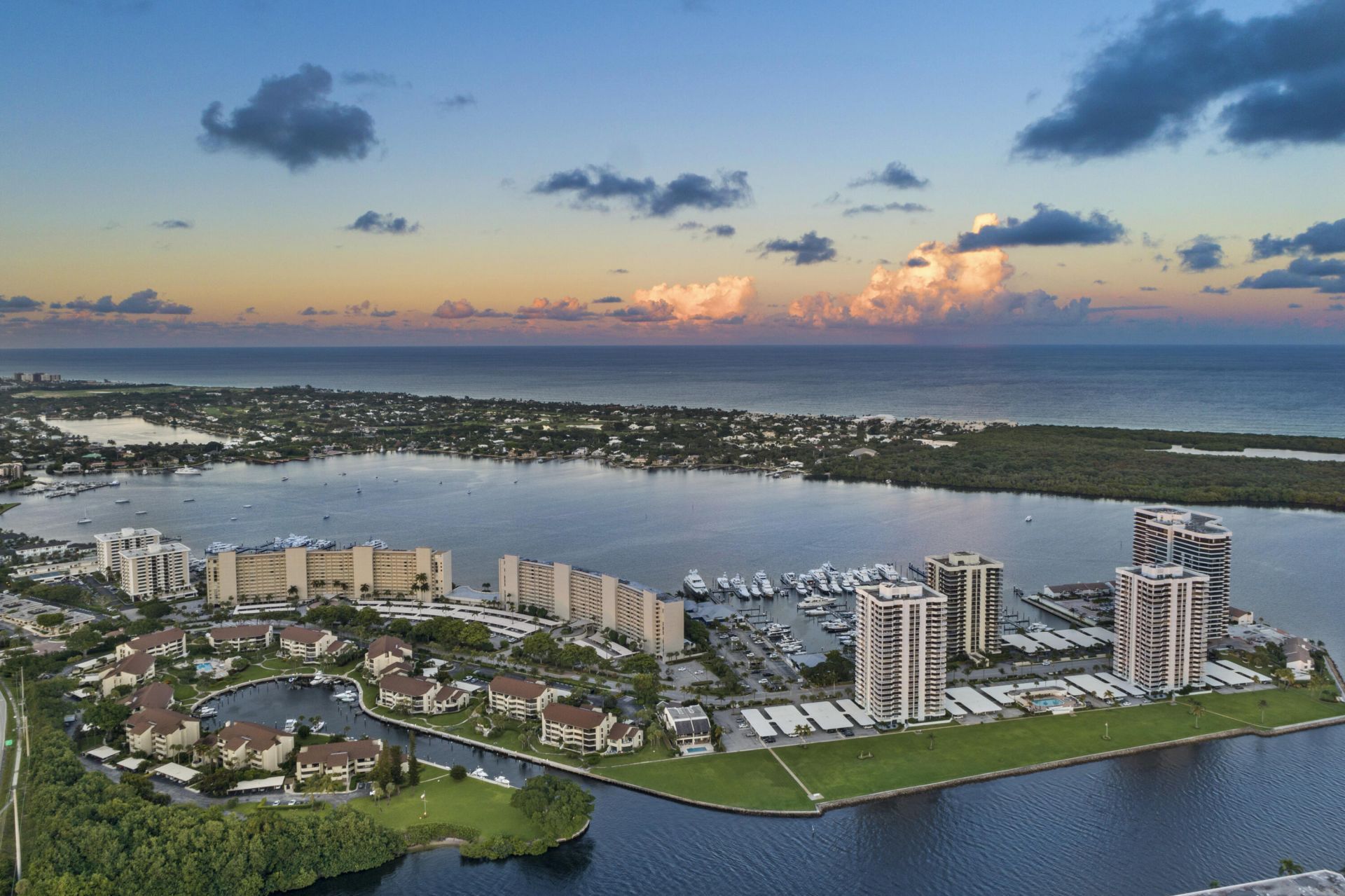 132 Lakeshore Drive, Unit 220, North Palm Beach, FL 33408 Photo