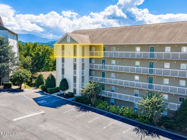 205 Ogle Drive, Pigeon Forge, TN 37863