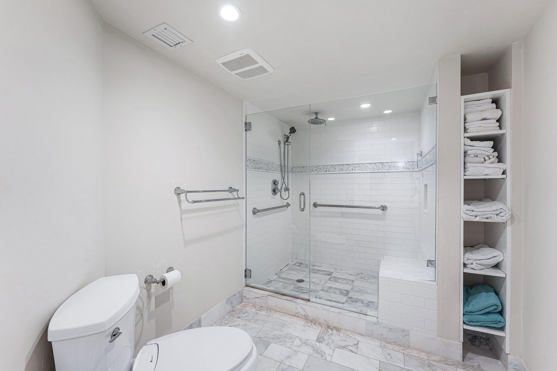 3590 S Ocean Boulevard, Unit 301, South Palm Beach, FL 33480 Photo