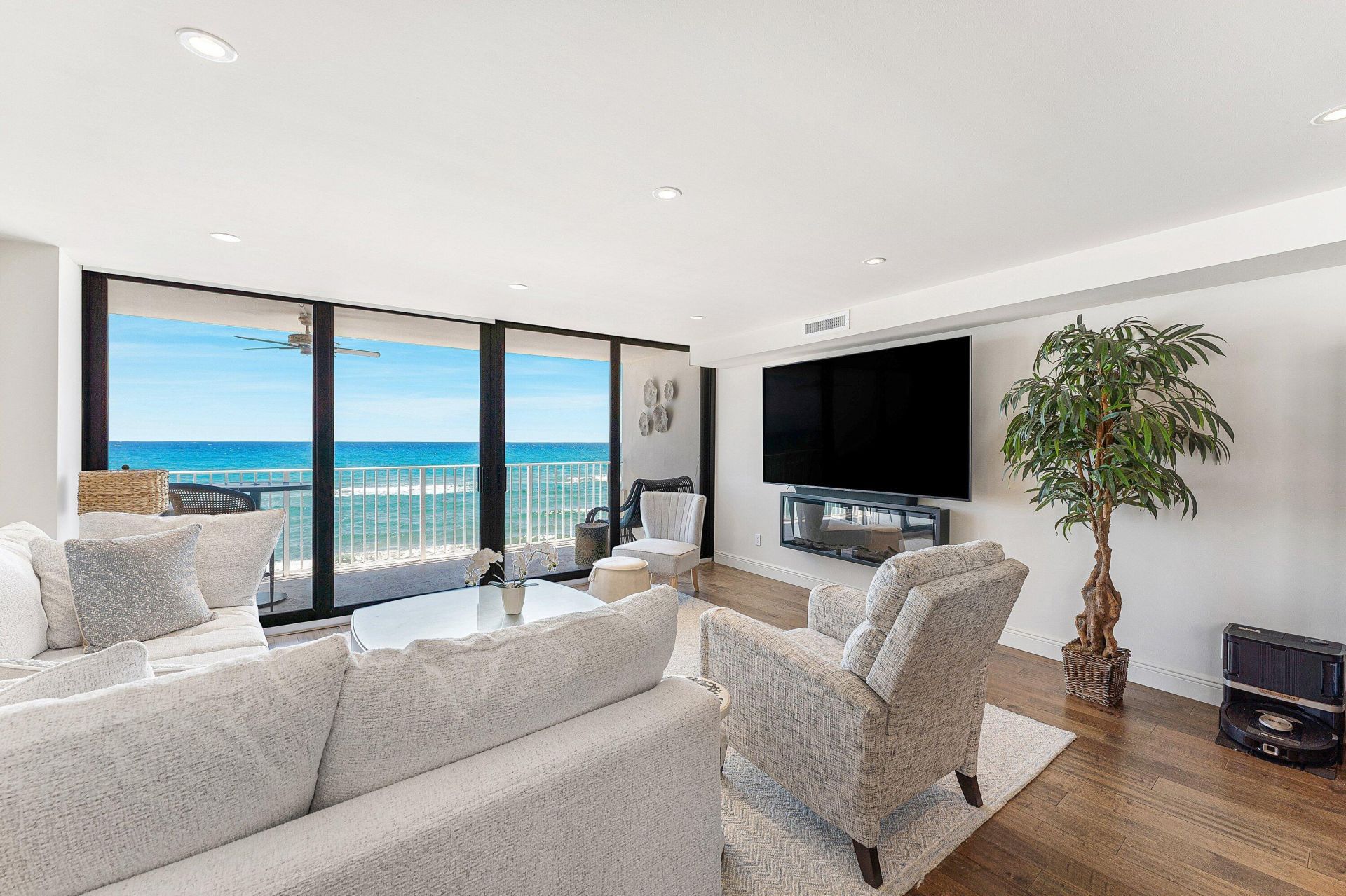 3590 S Ocean Boulevard, Unit 301, South Palm Beach, FL 33480 Photo