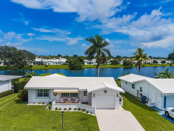 2201 SW ROMA Way SW, Boynton Beach, FL 33426