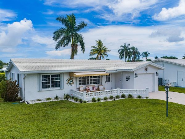 2201 SW ROMA Way SW, Boynton Beach, FL 33426