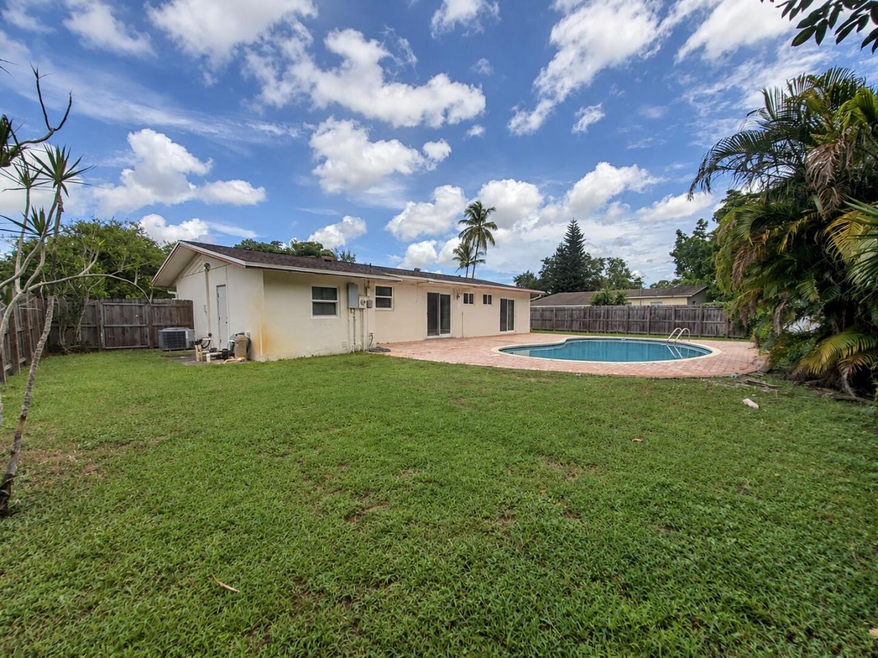 6884 NW 12th Street, Plantation, FL 33313 Photo
