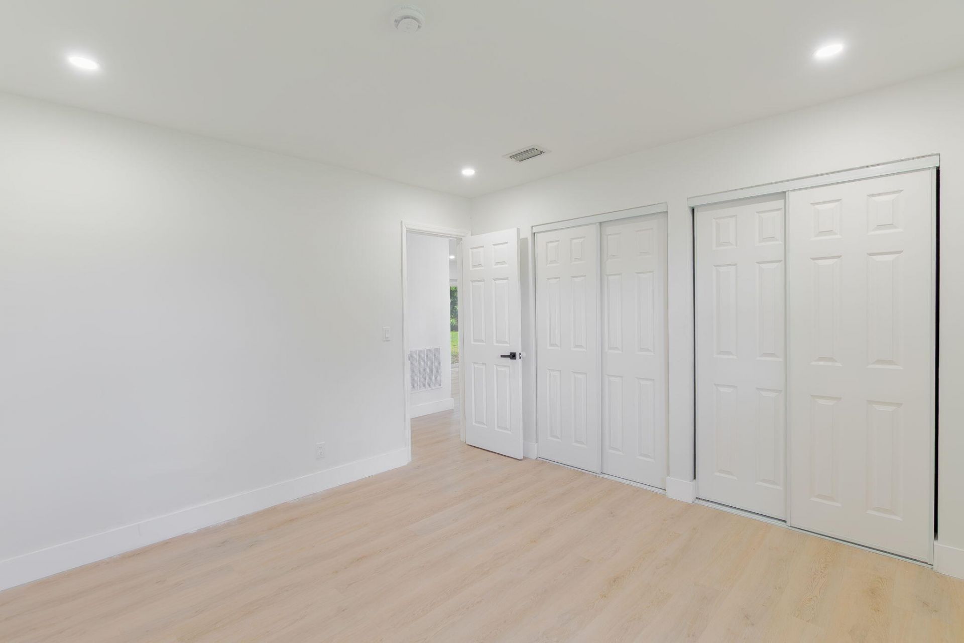 413 N Ware Drive, West Palm Beach, FL 33409 Photo