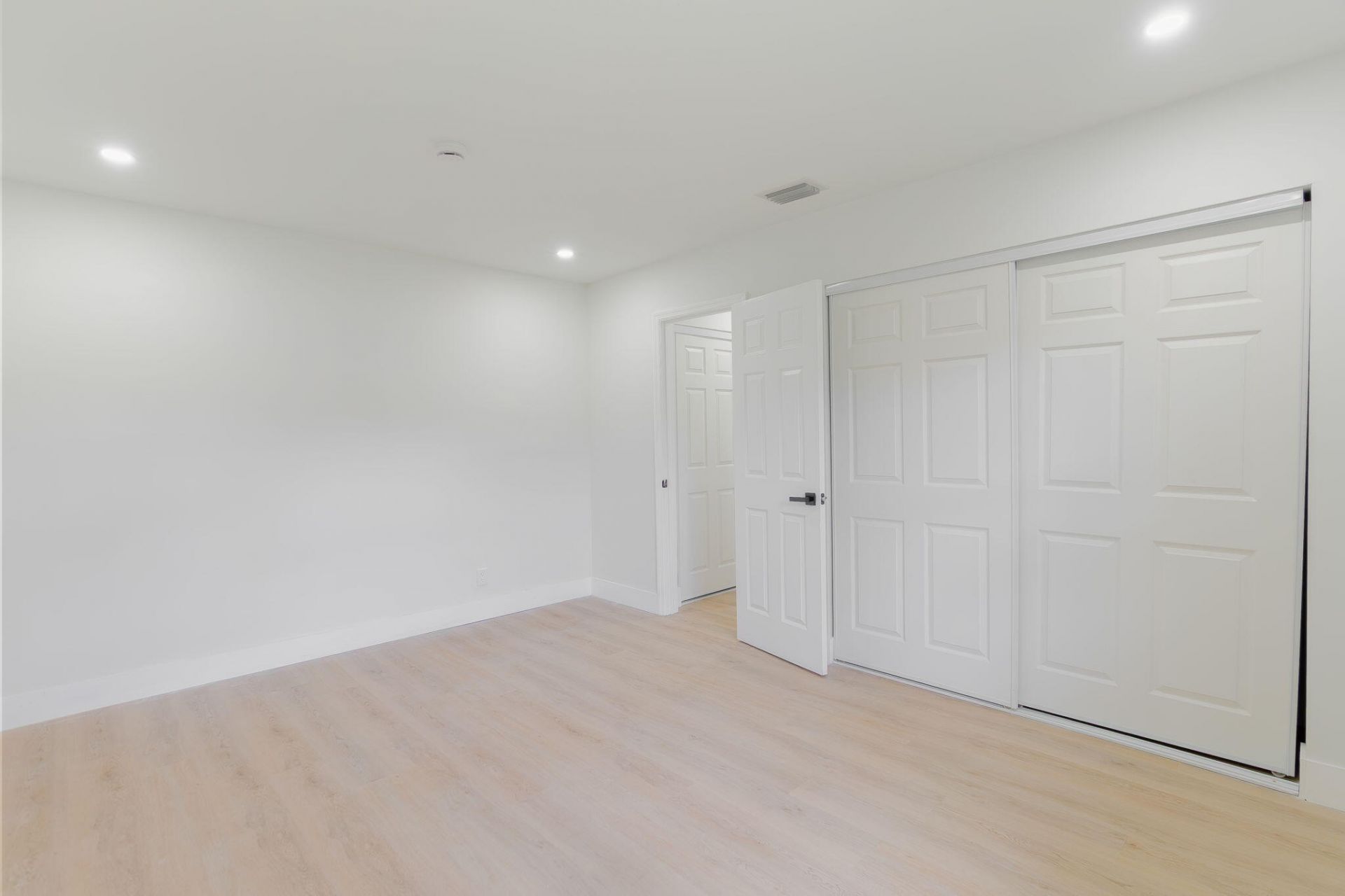 413 N Ware Drive, West Palm Beach, FL 33409 Photo