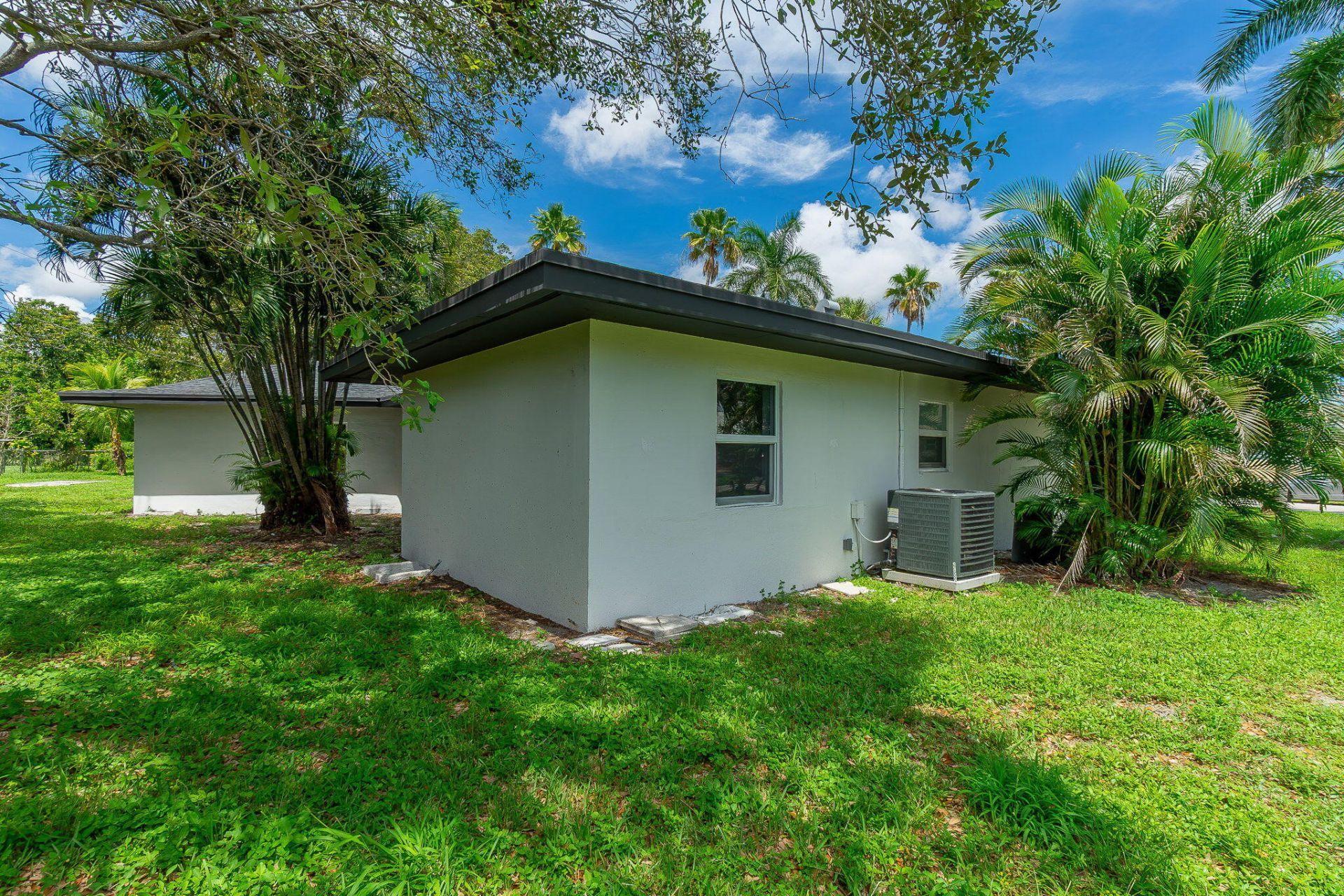 413 N Ware Drive, West Palm Beach, FL 33409 Photo