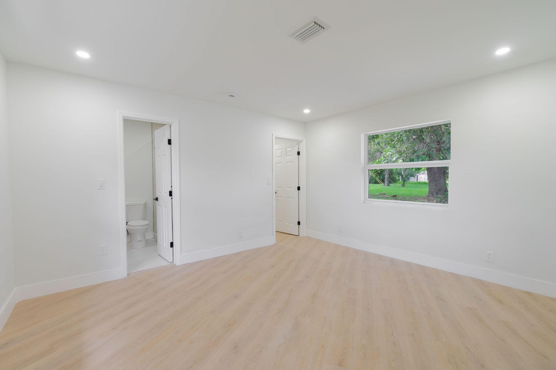 413 N Ware Drive, West Palm Beach, FL 33409 Photo