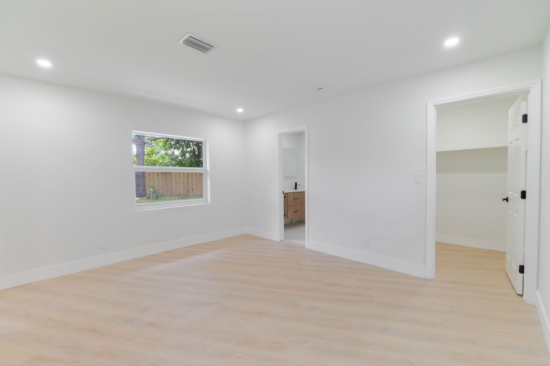 413 N Ware Drive, West Palm Beach, FL 33409 Photo