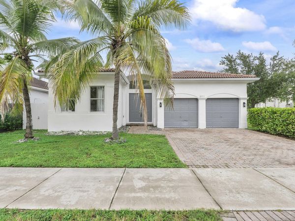 8911 NW 178th Lane, Hialeah, FL 33018