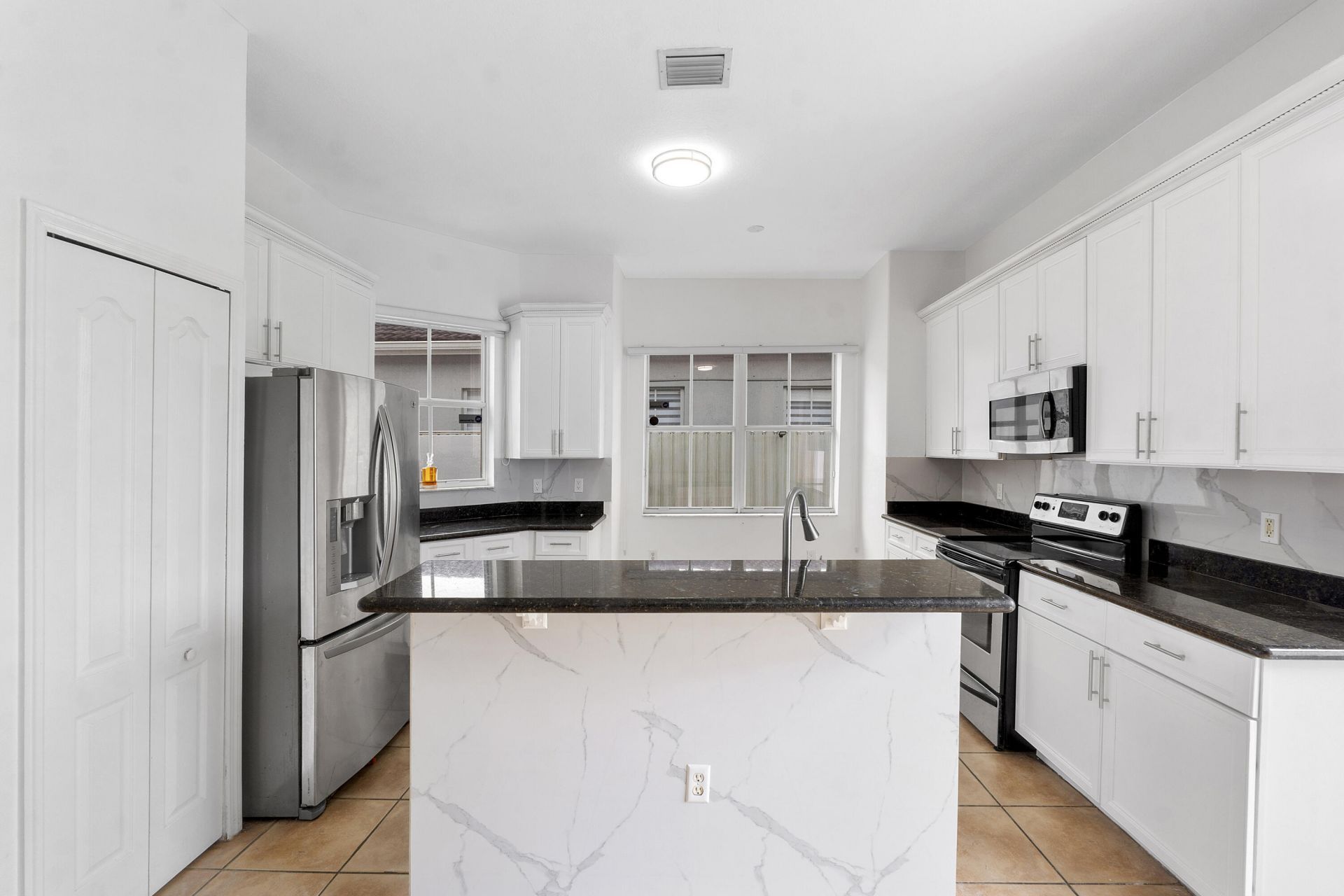 8911 NW 178th Lane, Hialeah, FL 33018 Photo